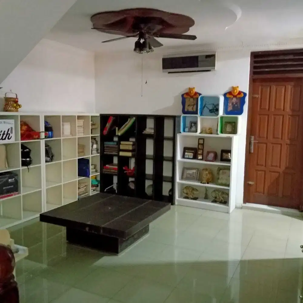 DIJUAL RUMAH DI JL NIAGA HIJAU PONDOK INDAH JAKARTA SELATAN