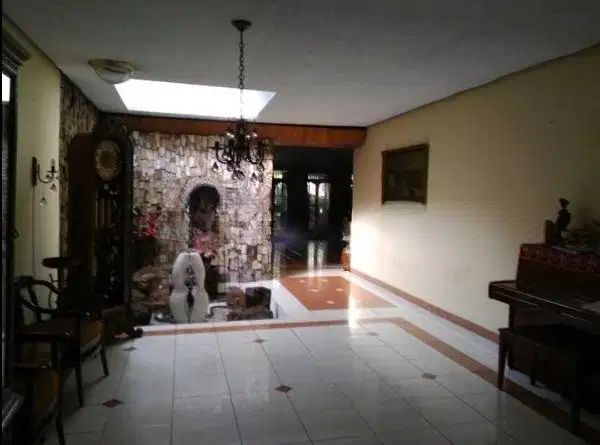 Murah Rumah Strategis Gelong Tomang Dekat Kampus Jakabar