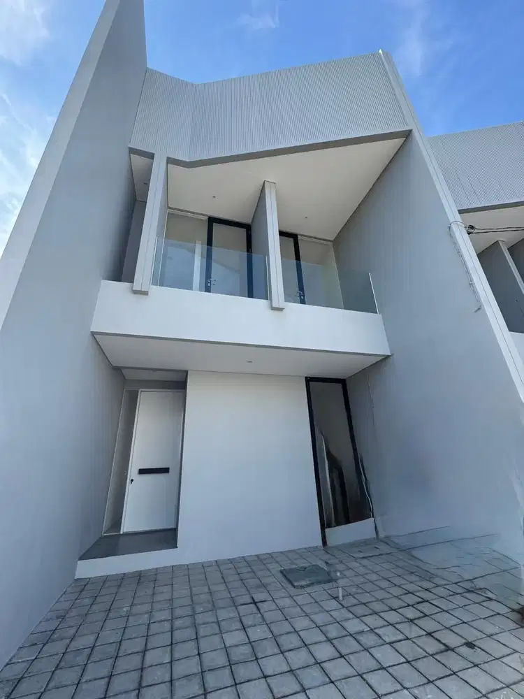 Rumah Baru Dekat Dian Istana Graha