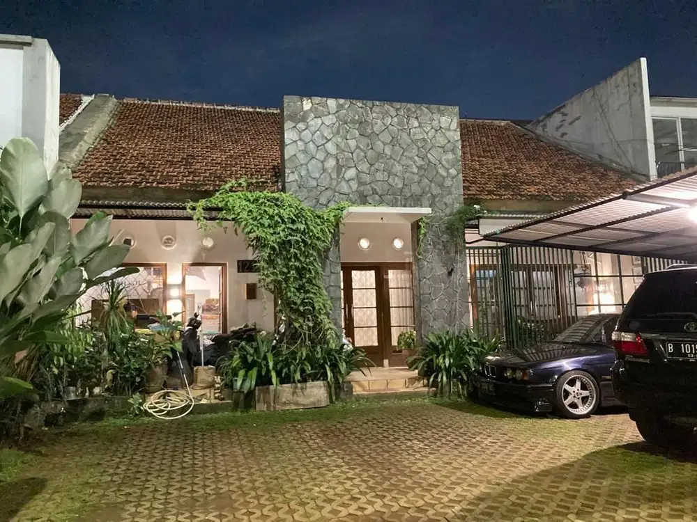 DIJUAL/DISEWAKAN RUMAH (Siap Huni) DI JL PRAPANCA RAYA KEBAYORAN BARU