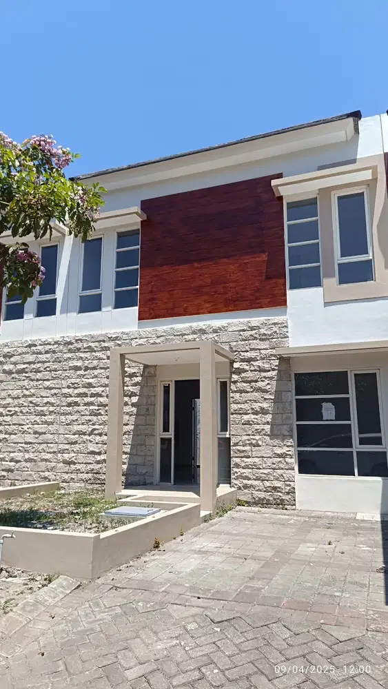 Rumah baru 2 lantai minimalis sudah renovasi Puri Surya Jaya