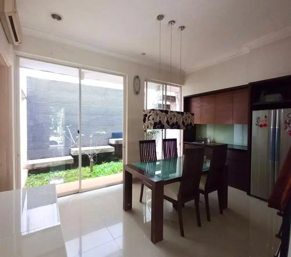 RUMAH CLUSTER CHALCEDONY PONDOK HIJAU GOLF GADING SERPONG furnish