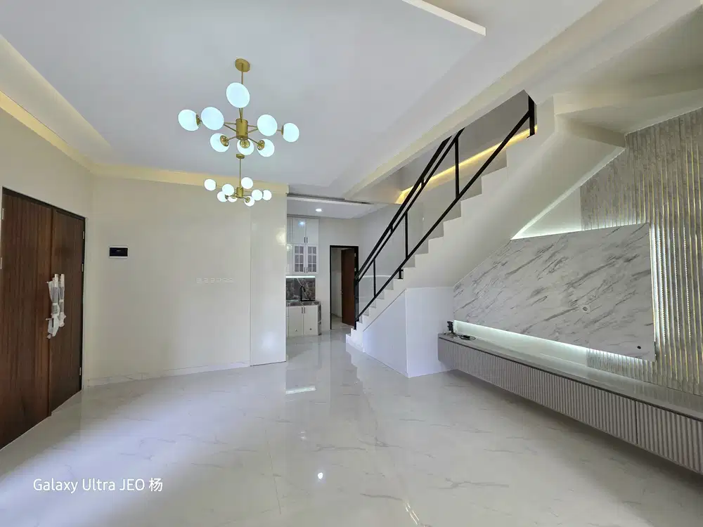 Rumah hook hadap taman Villa melati mas BSD