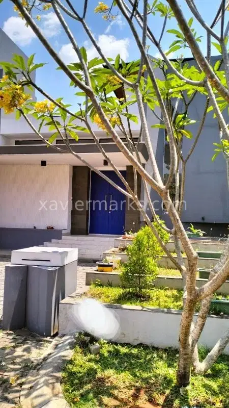 Rumah Mewah Emerald Cove Bangunan Mandiri Gading Serpong