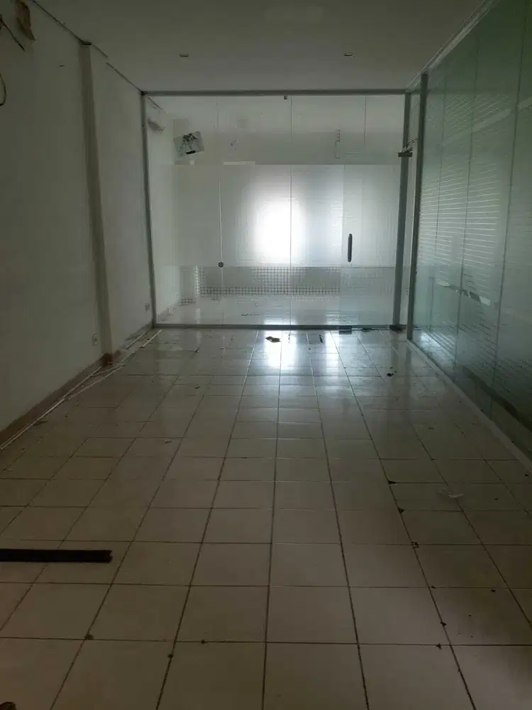 RUKO GOLDEN MADRID BSD 3 LANTAI SEBERANG PASAR MODERN