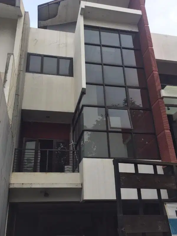 DISEWAKAN RUMAH SIAP HUNI DI PONDOK INDAH JAK SEL