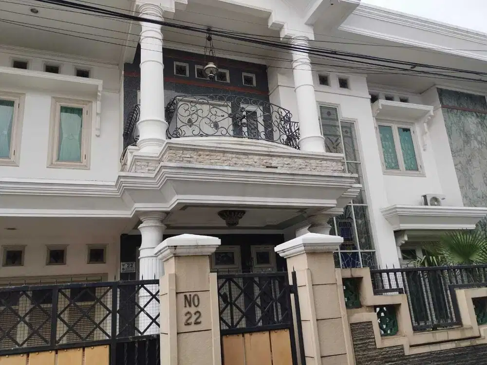 Dijual Rumah 2 Lantai Bebas Banjir Di area Kebon Jeruk