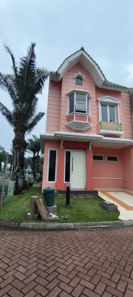 Termurah Disewakan Rumah Hoek di Milano Village Gading Serpong