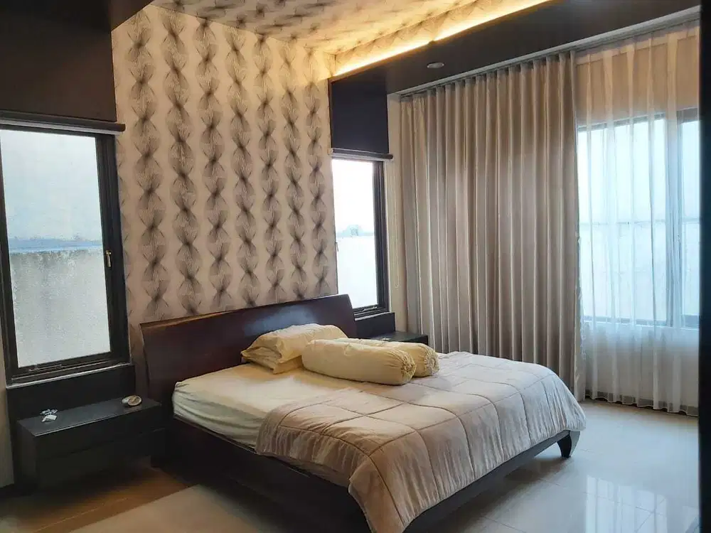 Dijual Rumah Graha Family