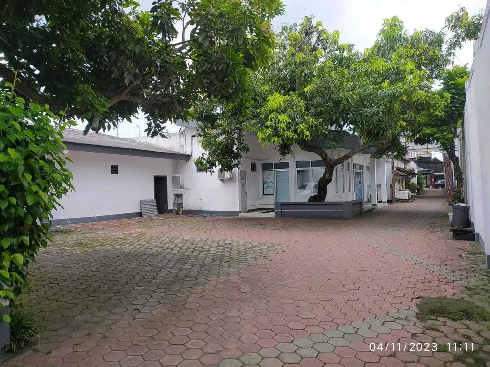 AUD21 JUAL GUDANG AREA KEDIRI LUAS 1578 SHM PARKIR LUAS