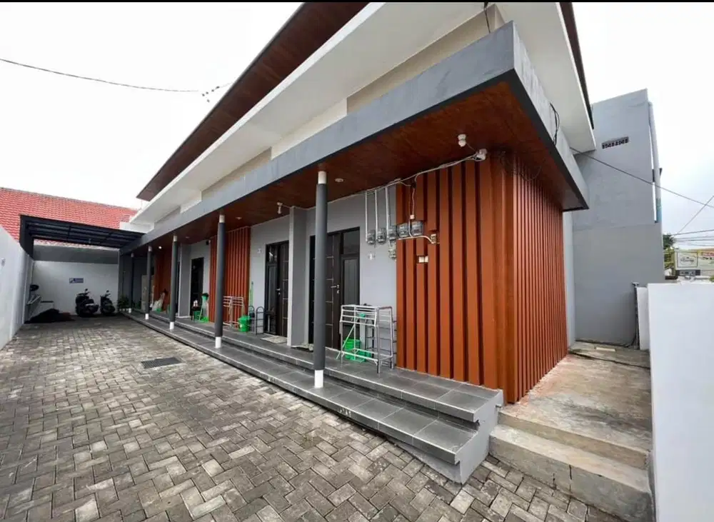 LARIS mahasiswa rumah kost its hang tuah di keputih