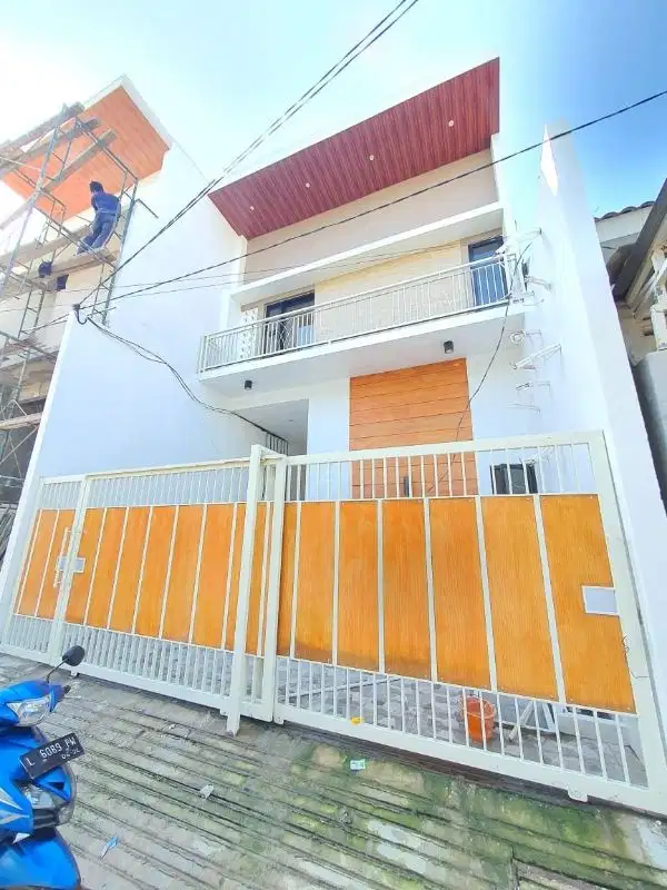 LARIS 2 KAMAR RUMAH IDAMAN SIAP HUNI LETAK STRATEGIS DI KEPUTIH