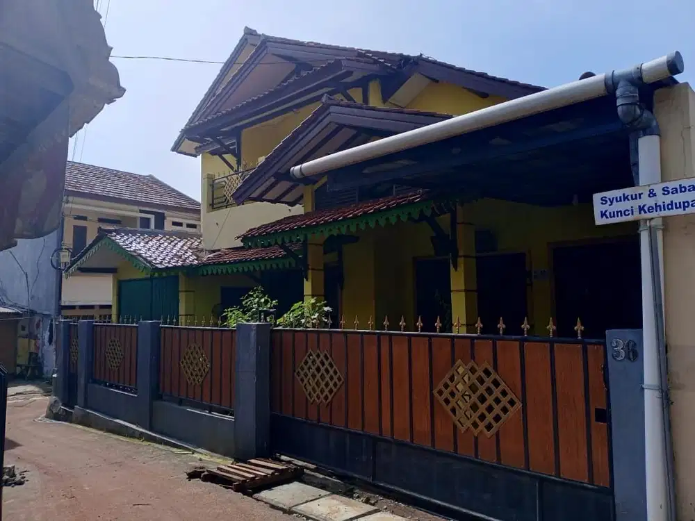 Dijual rumah 2 lantai di Rangkapan Jaya Depok