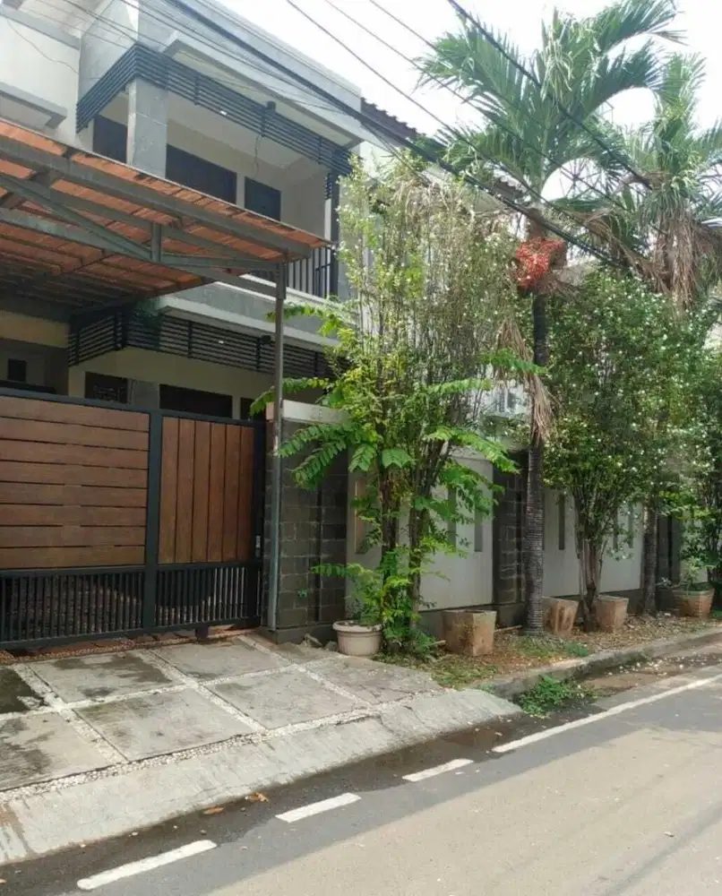 Dijual Rumah Mewah Siap Huni 2 Lantai di Cempaka Putih