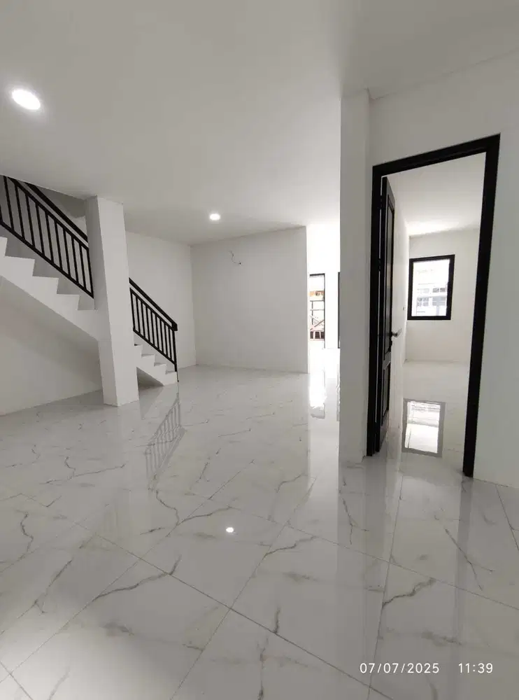 Disewakan Rumah Baru Pulo Gadung Jakarta Timur.