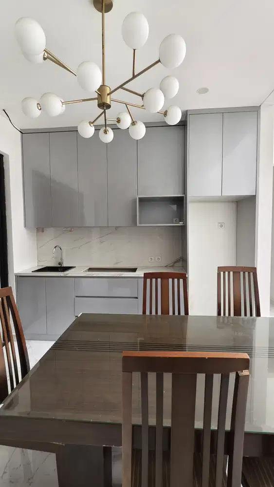 Sewa Rumah Cluster Asya dengan High Ceiling Di Jakarta Garden City 027