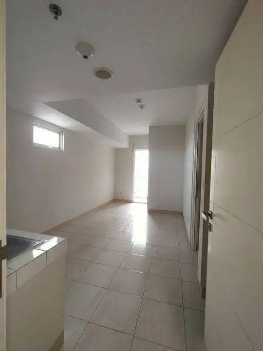 Apartemen 2 BR Unfurnish View Pool di The Springlake Summarecon Bekasi