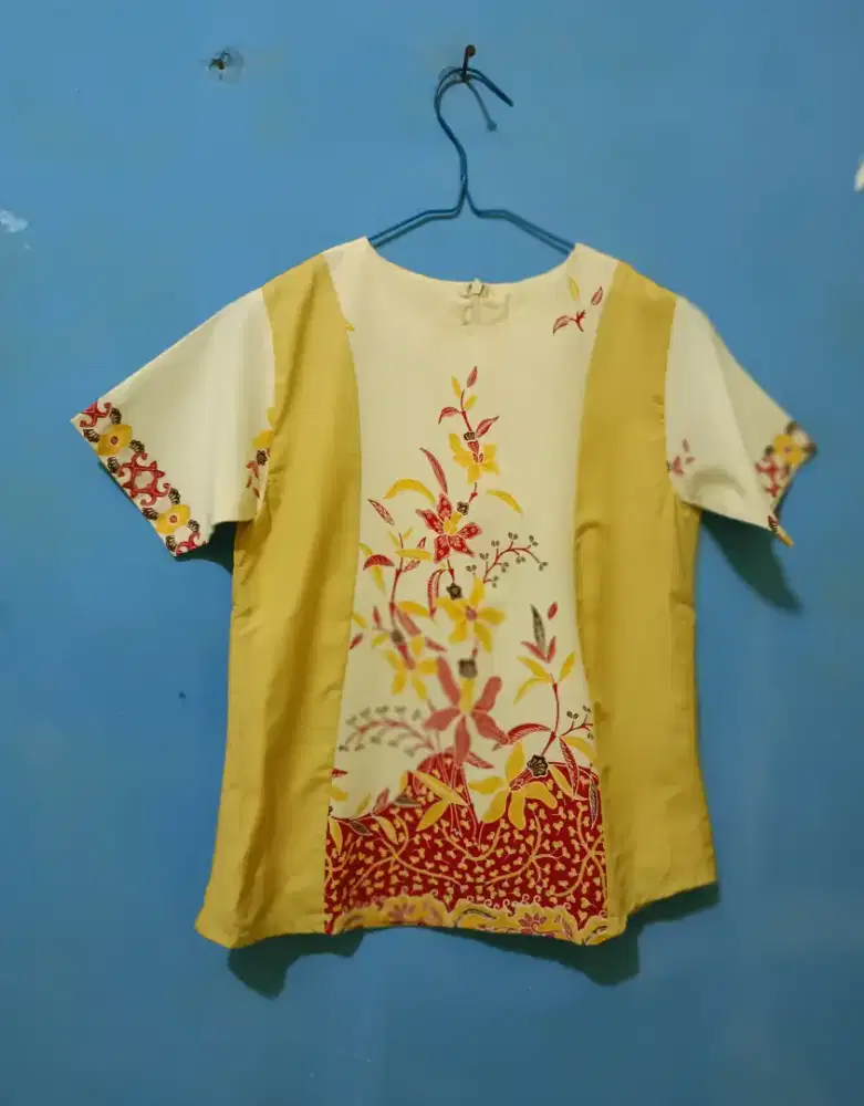Atasan / Baju / Blouse Batik Preloved