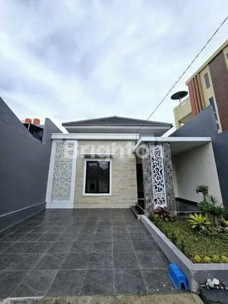 RUMAH BARU DI TAMAN KAYANGAN