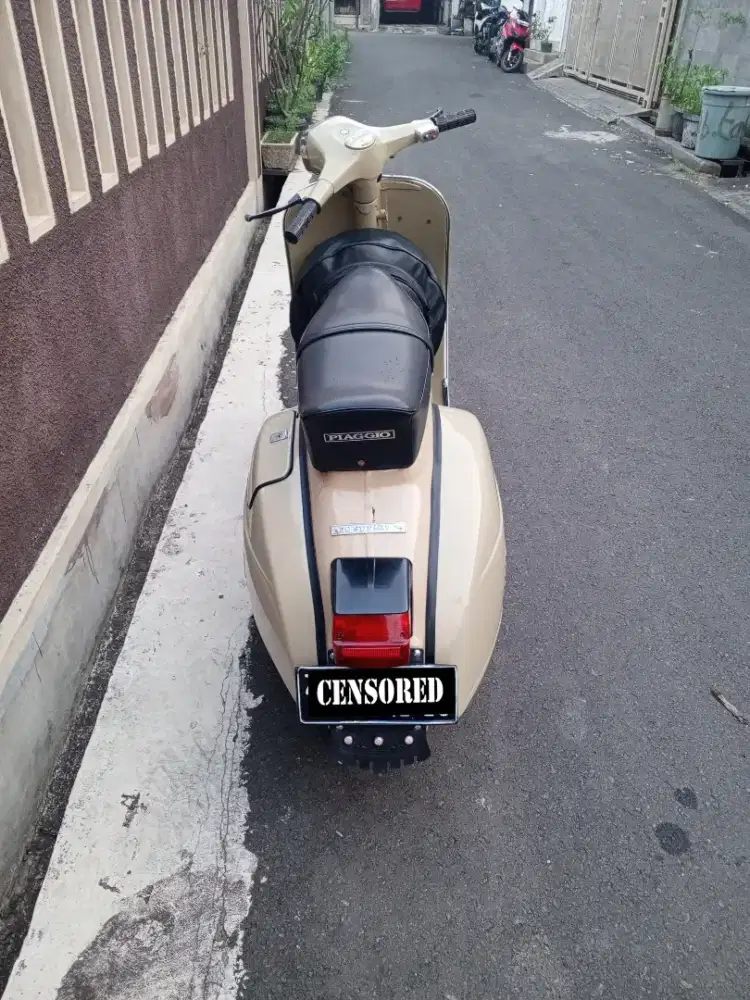 Vespa Sprint Veloce 1977 Coklat Muda