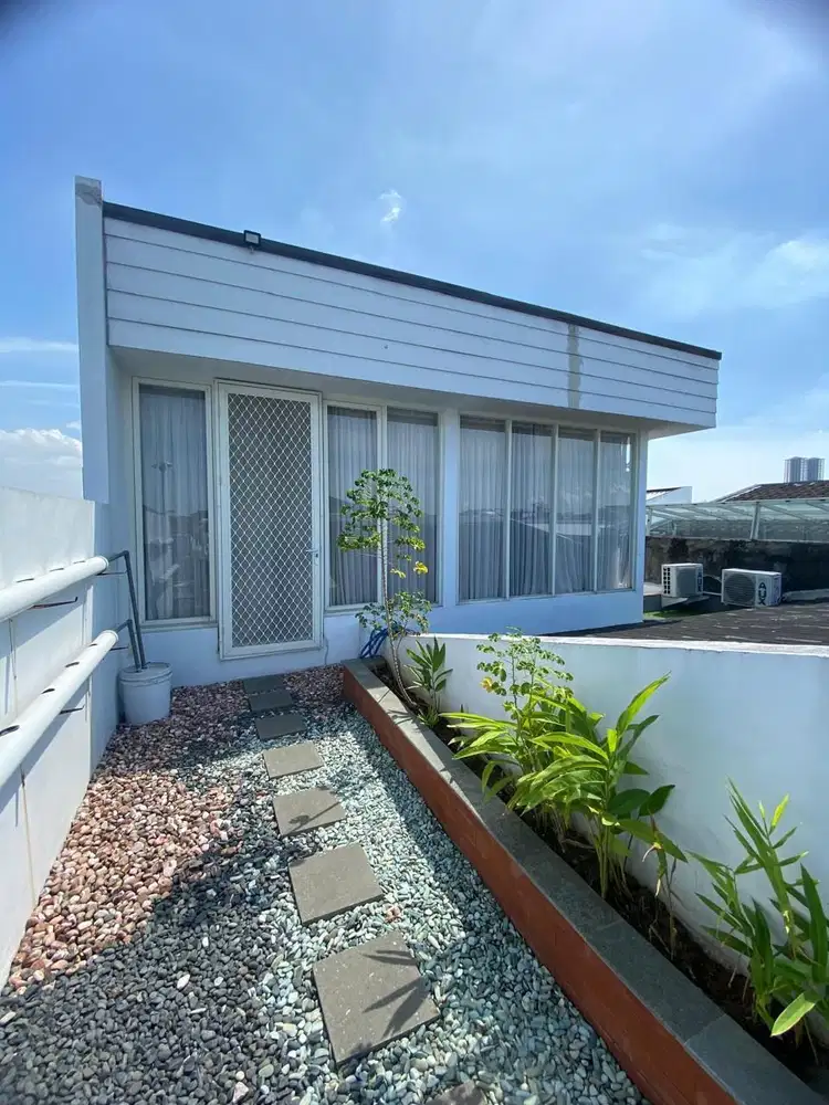 Butuh Cepat Rumah Forest Mansion Surabaya Barat