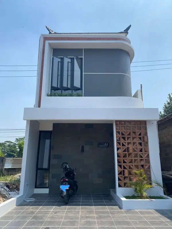 Di jual dengan harga murah Rumah 2 Lantai Gaya Bali