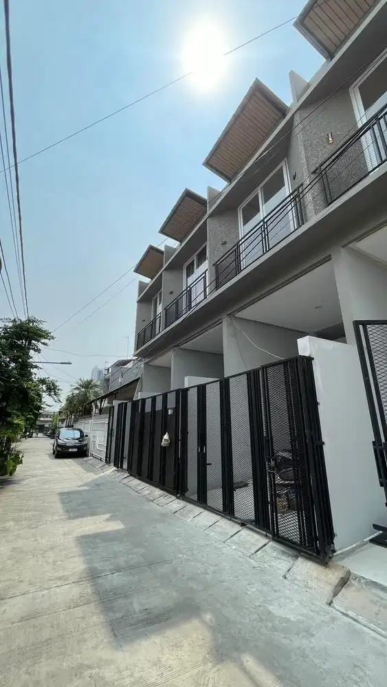 Dijual Rumah Brand New Semi Furnished di Duri Kepa