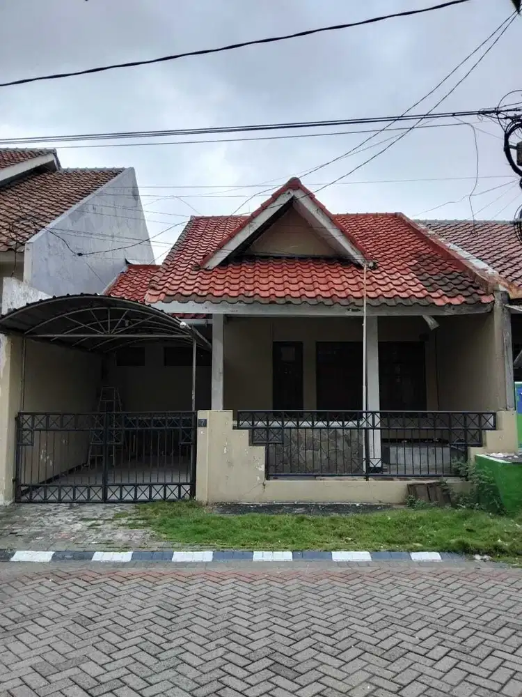 Rumah dijual berlokasi di Babatan Pratama (DT)