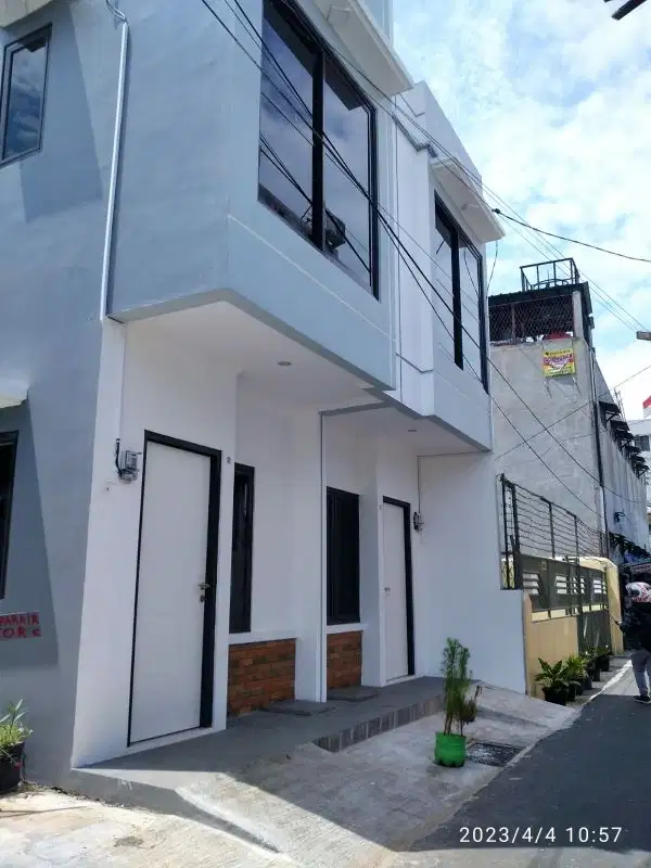 Rumah Baru Dijual Murah 2 Lantai Lokasi Strategis Dekat Stasiun