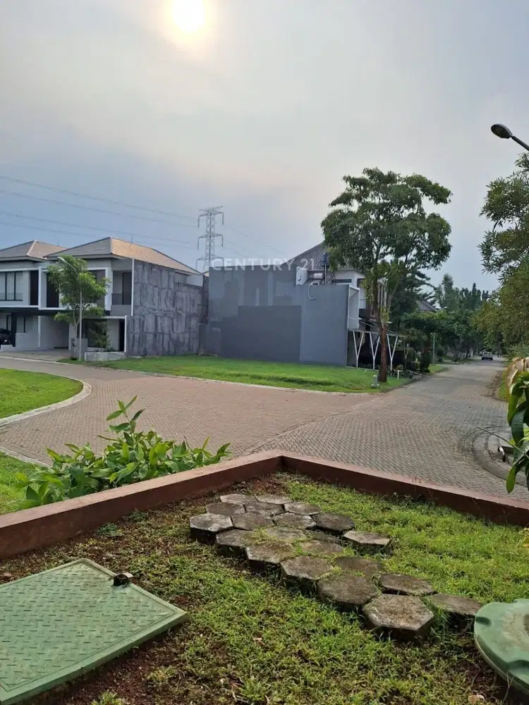 Rumah Keren Taman Luas Di Kebayoran Bintaro FN16581