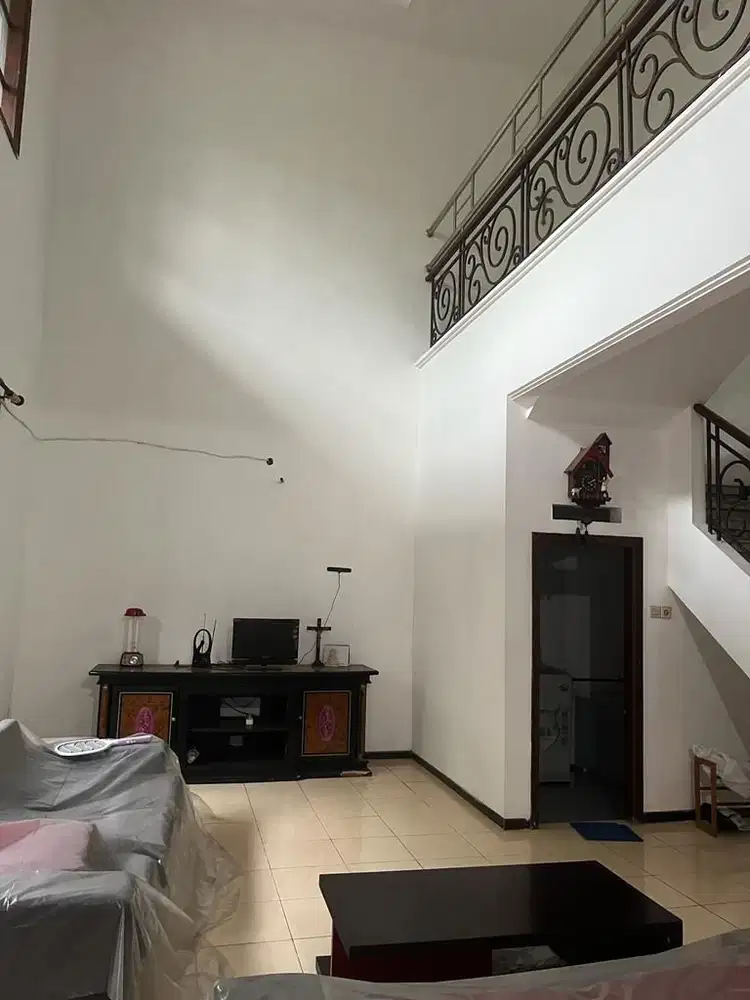 Rumah Villa Bukit Mas DEKAT Tol Bundaran Satelit Mayjend Sungkono