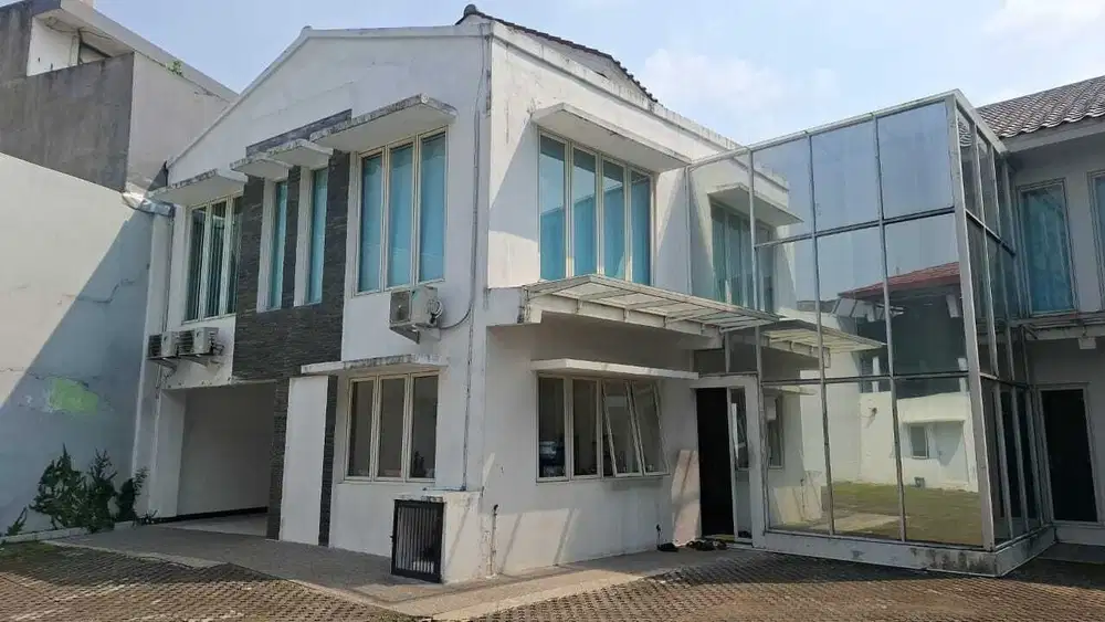 Disewakan Bangunan Luas di Condet Cocok Untuk Bank dan Usaha Kantor