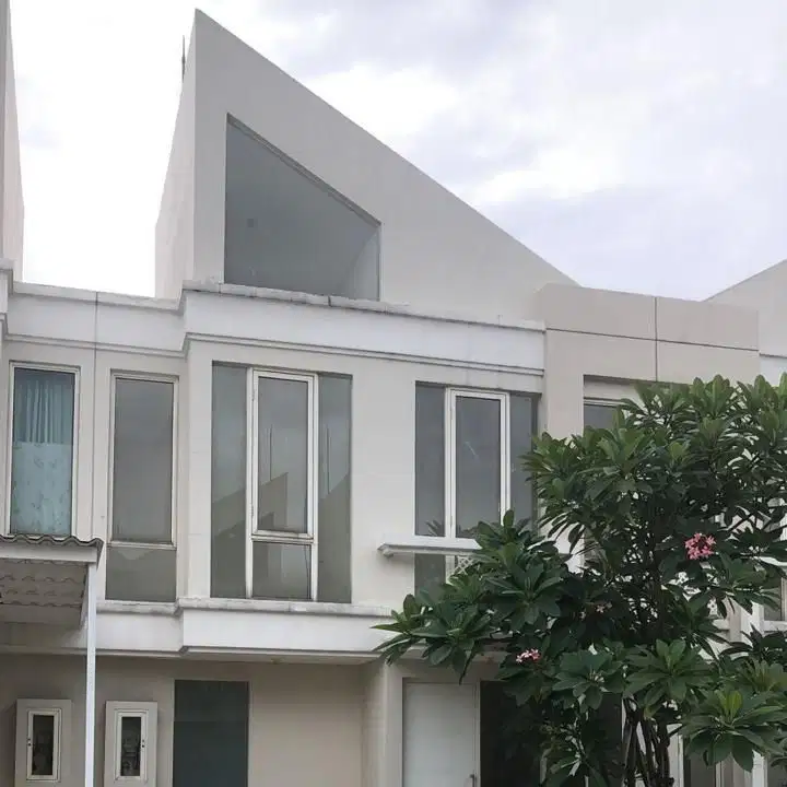 Dijual Paling Murah Butuh Cepat Rumah Grand Pakuwon