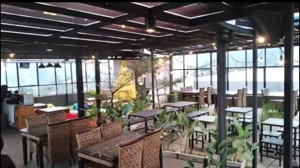 Disewakan Ruang Usaha Strategis Di Dago Pakar Full Furnished