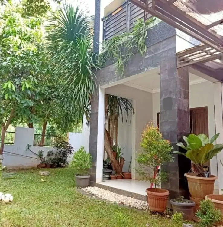 Rumah Luas 240 dengan 5 Kamar di Villa Dago Pamulang, Benda Baru