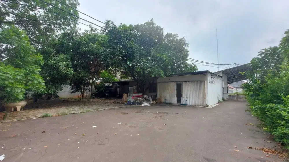 Turun Harga Tanah Komersil di Meruya Selatan