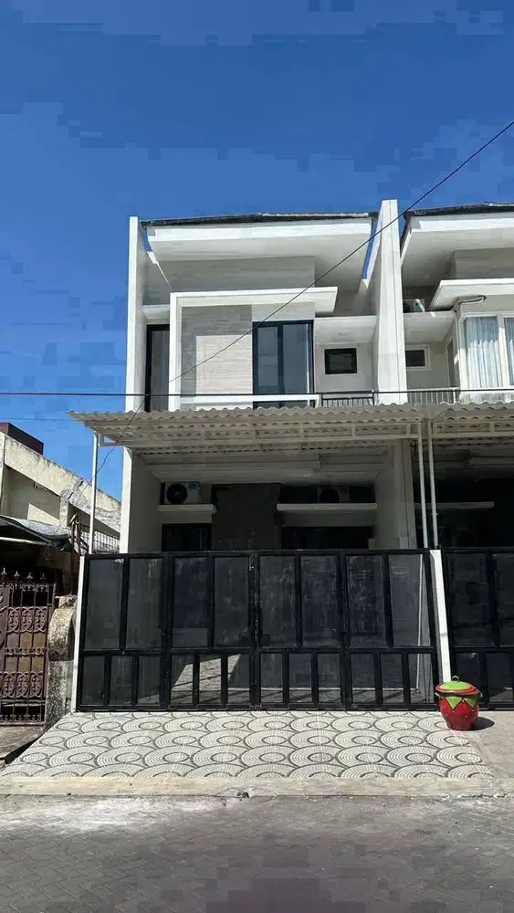Rumah Minimalis 2 Lt  Jalan Utama Kutisari Indah Utara