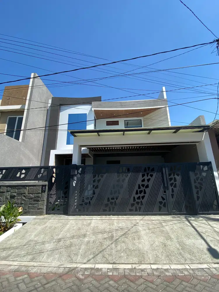 Rumah Baruk Tengah Dekat MERR, Ada Pool, Best Layout, High Ceiling