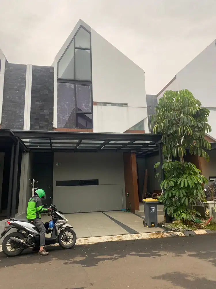 RUMAH GRAND TREVISTA REMPOA, TANGERANG SELATAN