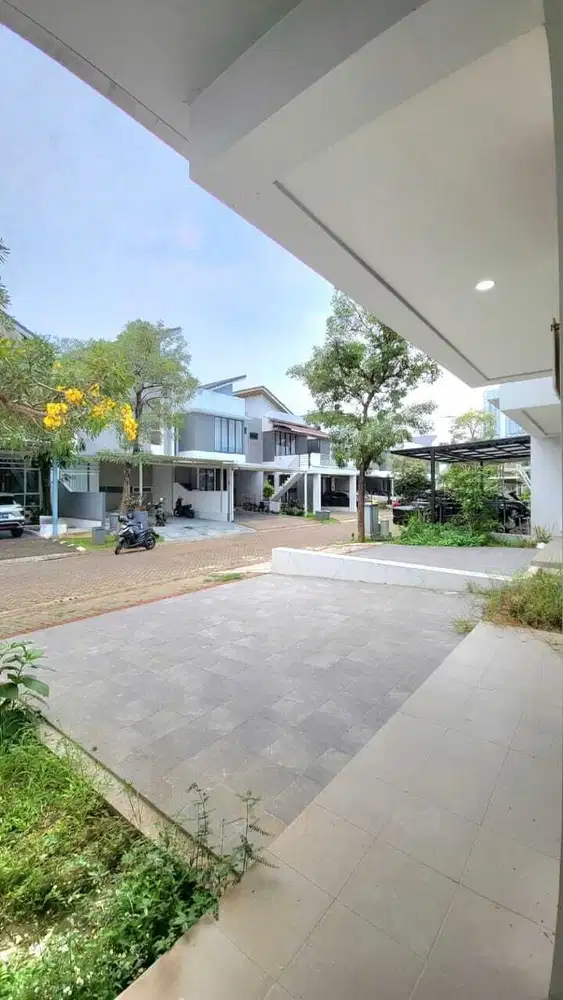 Rumah cantik minimalis terawat dekat fasum
