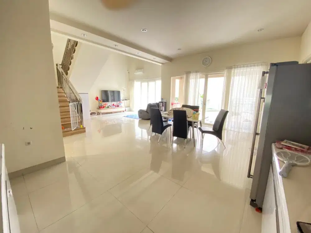 Dijual Rumah Bagus 2 Lantai, Pakuwon City, Surabaya