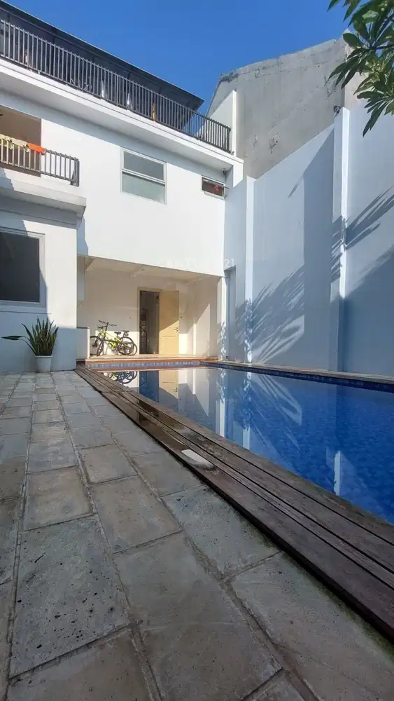 Rumah Mewah Tanah Luas Ada Swim Pool Di Sektor 7 Bintaro Ut16891