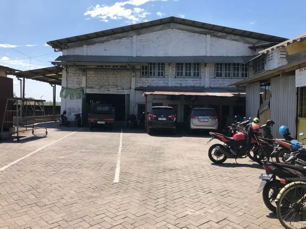 GUDANG EX PABRIK JL RAYA WRINGINANOM DEKAT LEGUNDI KEDAMEAN GRESIK