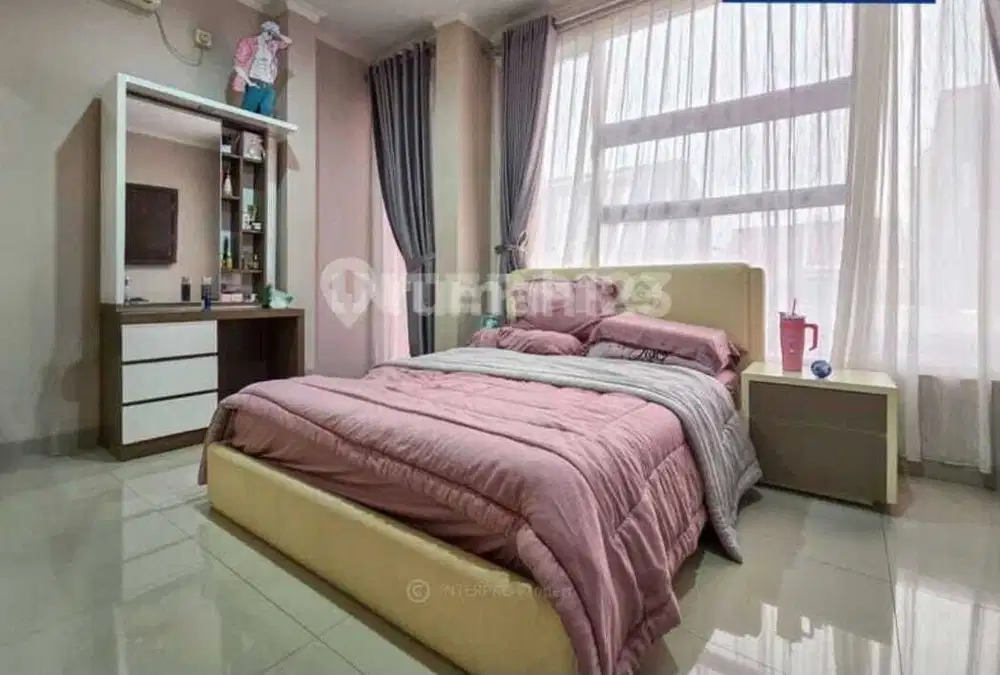 Rumah Di Kebon Jeruk Jalan Asia Baru Jakarta Pusat- Semi Furnished