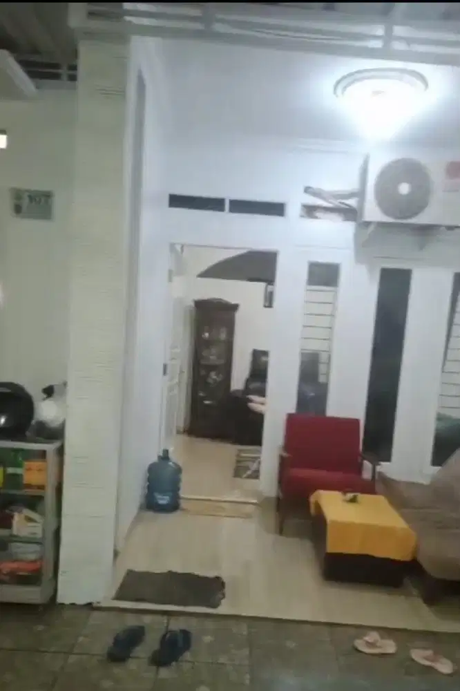 Rumah murah, strategis di Pancoran mas Depok