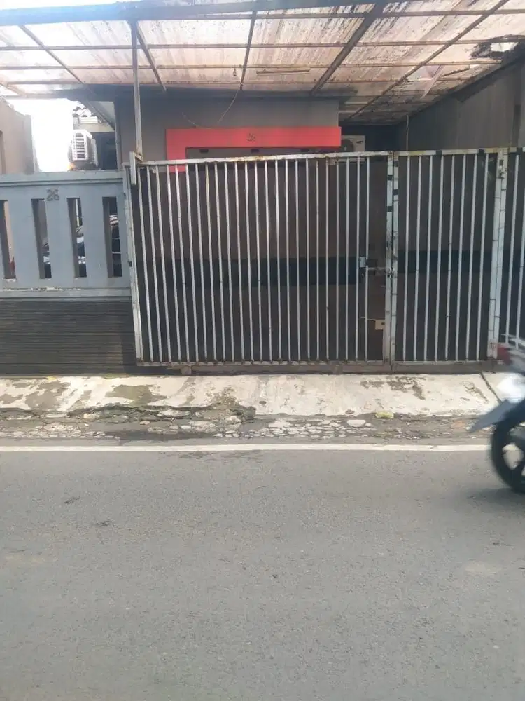 Rumah murah pinggir jalan di jagakarsa Jaksel