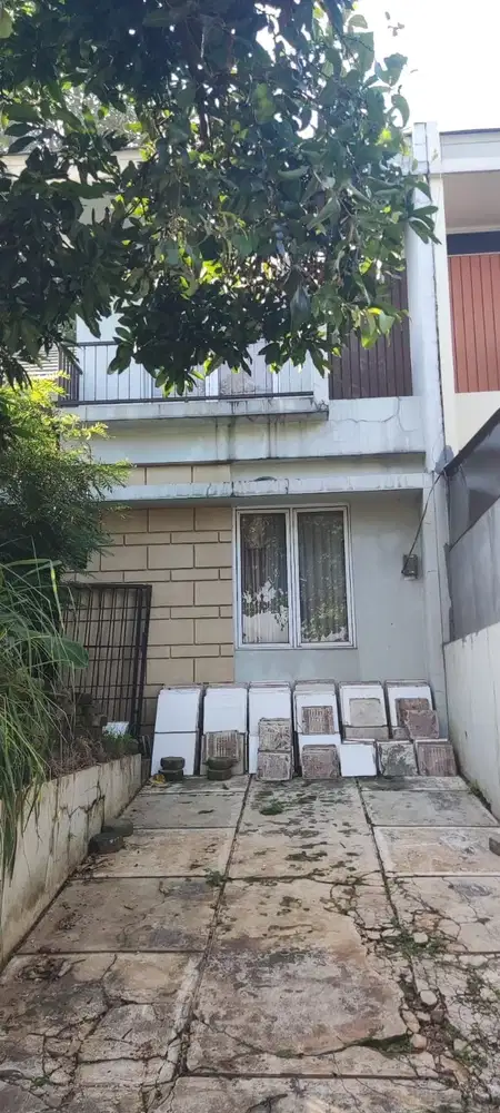 Rumah murah 2lantai strategisdekat tol, lrt di Cibubur, Gn Putri Jabar