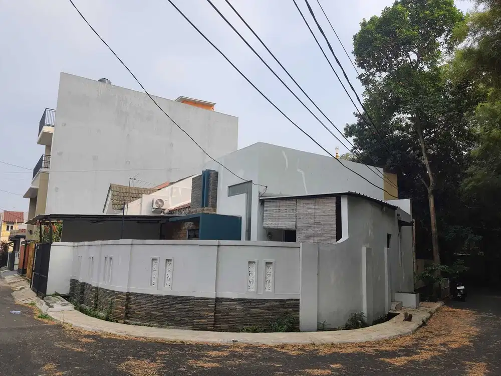 Rumah Hook/Hoek Di Nusa Loka BSD-Lokasi Strategis