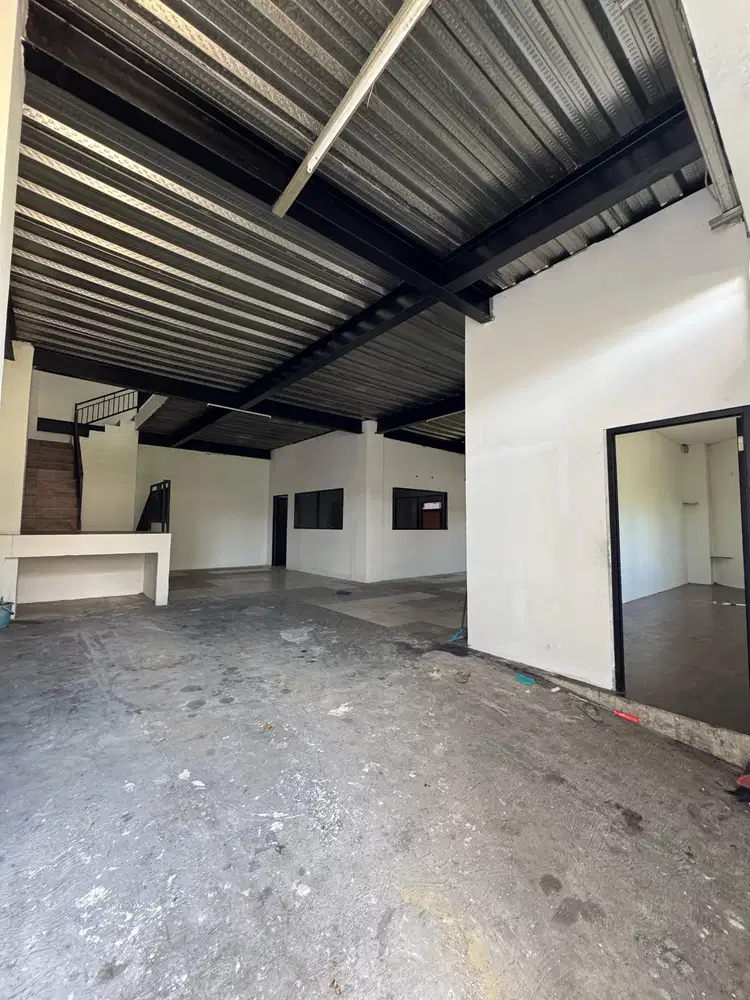 DIJUAL GUDANG 2 LANTAI DI DESA CURUG, KEC KELAPA DUA - GADING SERPONG