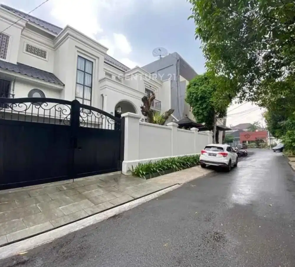 Rumah Modern Classic Lokasi Premium Di Kebayoran Baru Fr16724